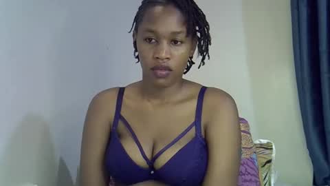 angel_mia5 online show from May 6, 10:48 pm