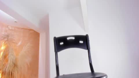 Snapshot of angel_nicolas chatting on December 2, 9:17 pm ANGEL online show from December 2, 9:17 pm