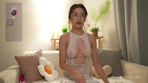 Snapshot of angel_ocu chatting on September 10, 6:41 pm Angelina LushDomi is active Ill be happy to have fun with you Lets make hot show together online show from September 10, 6:41 pm