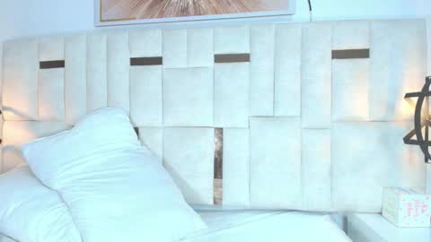 Nicolle  online show from October 19, 2:23 am