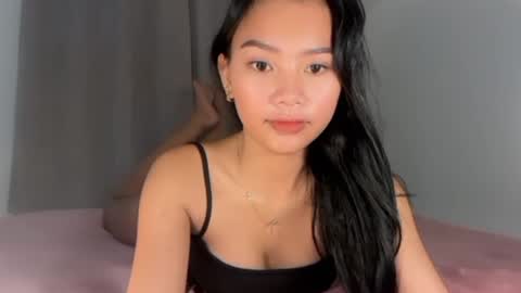 Snapshot of angel_petite07 chatting on May 29, 1:47 am angel_petite07 online show from May 29, 1:47 am