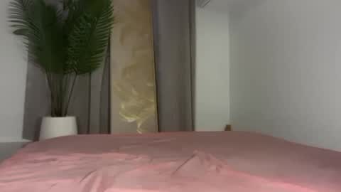 Snapshot of angel_petite07 chatting on June 8, 5:08 am angel_petite07 online show from June 8, 5:08 am