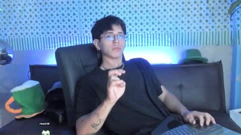 angel_scott2 online show from March 12, 12:22 pm