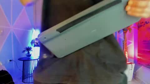 angel_scott2 online show from April 1, 11:13 pm