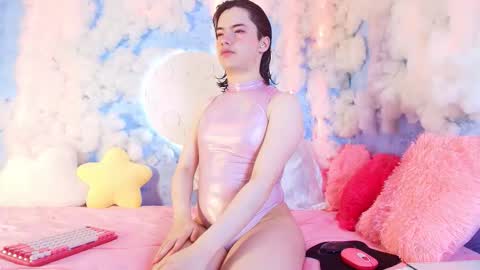 Angel online show from November 27, 9:22 am