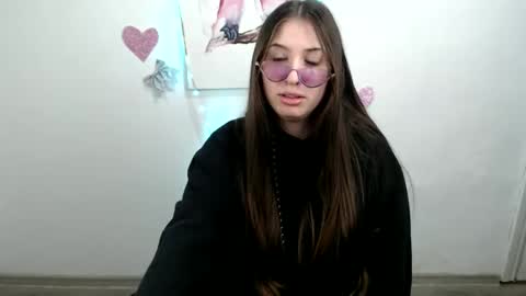 angel_silenia online show from January 13, 7:57 am