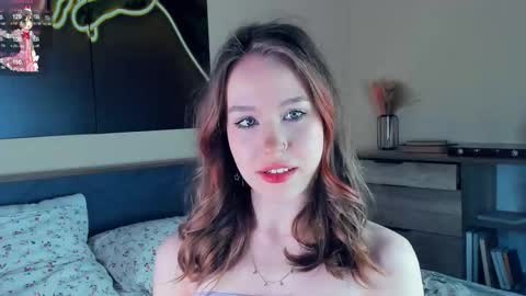 Snapshot of angel_to_burn chatting on March 17, 7:12 am SofiaSofi online show from March 17, 7:12 am