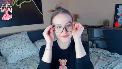 Snapshot of angel_to_burn chatting on March 22, 7:12 am SofiaSofi online show from March 22, 7:12 am