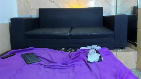 Snapshot of angel_villareal_ chatting on February 3, 6:22 am angel_villareal_ online show from February 3, 6:22 am