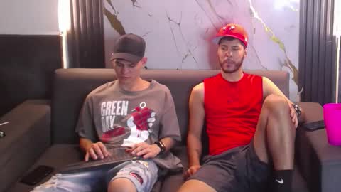 Snapshot of angel_villareal_ chatting on February 7, 7:45 am angel_villareal_ online show from February 7, 7:45 am