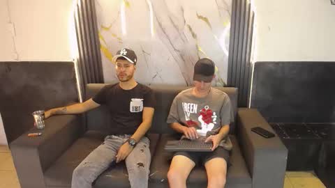 angel_villareal_ online show from February 20, 6:26 am