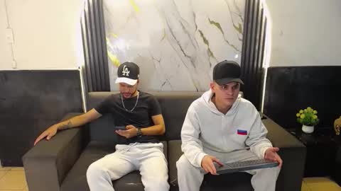 angel_villareal_ online show from March 1, 6:04 am