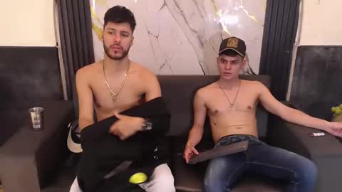 angel_villareal_ online show from March 21, 6:29 am