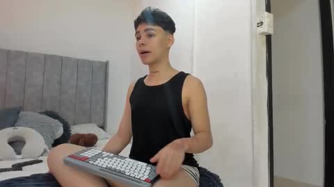 Snapshot of angel_villarreal chatting on September 21, 4:14 am Angel online show from September 21, 4:14 am