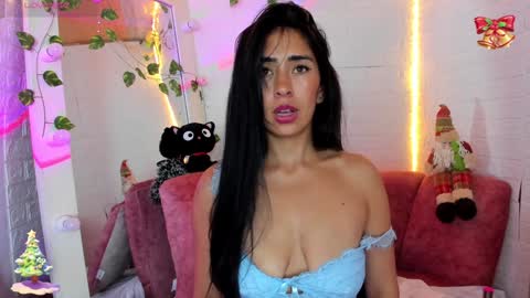 Snapshot of angela_black_hair chatting on December 30, 3:02 pm Angela black hair online show from December 30, 3:02 pm