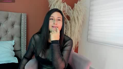 Ange online show from October 31, 11:55 am