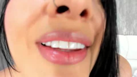 Angela online show from October 22, 1:55 pm