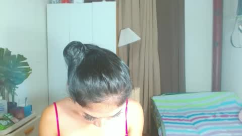 Snapshot of angela_mccollins chatting on December 26, 9:15 pm angela online show from December 26, 9:15 pm