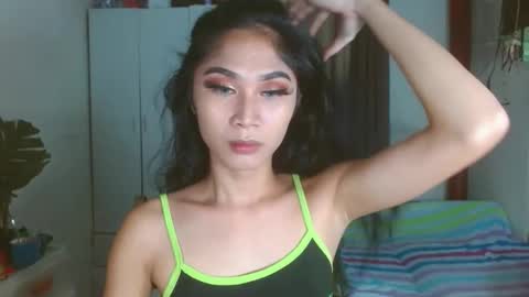 Snapshot of angela_mccollins chatting on January 5, 7:49 pm angela online show from January 5, 7:49 pm