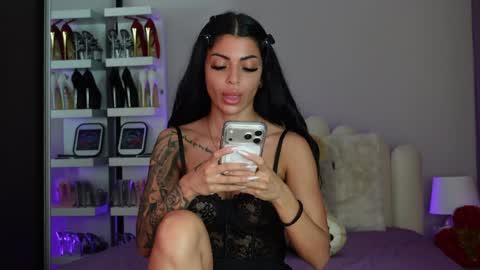 Angela online show from June 7, 1:15 pm