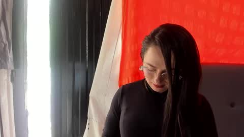 angela_nix online show from October 29, 3:36 pm