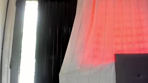 angela_nix online show from November 6, 5:25 pm