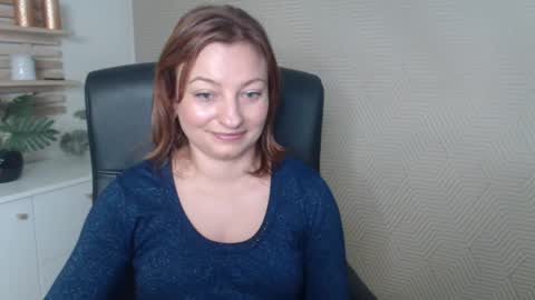 Snapshot of angela_samt chatting on October 11, 7:18 am Angela online show from October 11, 7:18 am