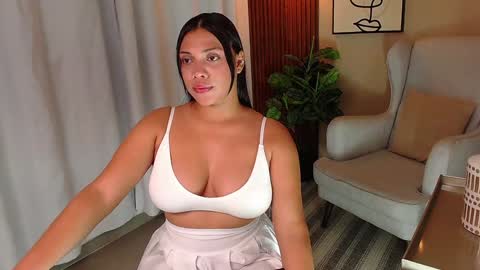 Snapshot of angela_santana_ chatting on December 13, 6:38 pm Angela online show from December 13, 6:38 pm
