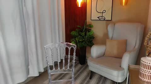 Snapshot of angela_santana_ chatting on December 17, 6:42 pm Angela online show from December 17, 6:42 pm