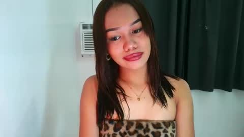 angela_star888 online show from February 13, 10:00 am