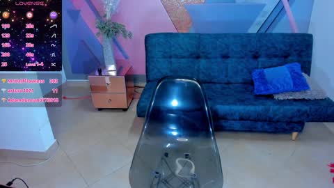 Angela online show from December 5, 6:32 am