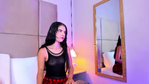 angelag_ online show from August 5, 4:15 am