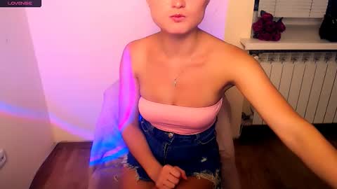 Snapshot of angelalice_ chatting on September 20, 8:15 am Alice online show from September 20, 8:15 am