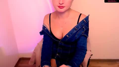 Snapshot of angelalice_ chatting on October 4, 8:56 am Alice online show from October 4, 8:56 am