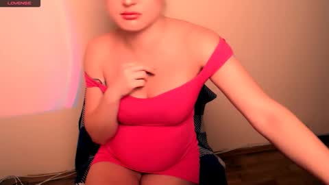 Snapshot of angelalice_ chatting on December 16, 10:20 am Alice online show from December 16, 10:20 am