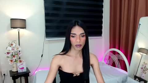 SENORITA online show from September 20, 11:33 am