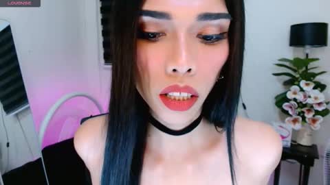 SENORITA online show from September 25, 1:26 pm