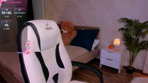 Snapshot of angelanabelle chatting on November 13, 9:47 pm angelanabelle online show from November 13, 9:47 pm