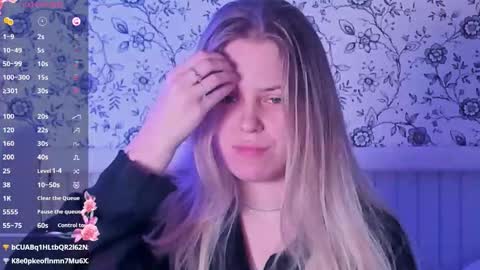 Darsi Anty online show from March 5, 3:41 pm