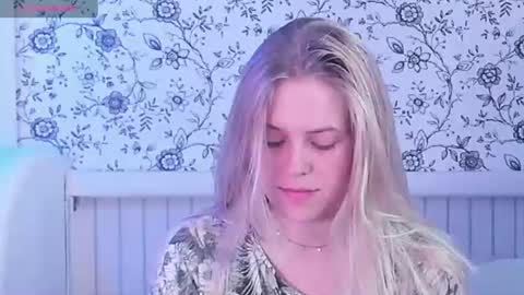 Snapshot of angelanty chatting on June 27, 12:10 pm Darsi Anty online show from June 27, 12:10 pm
