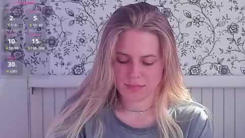 Snapshot of angelanty chatting on July 16, 2:34 pm Darsi Anty online show from July 16, 2:34 pm