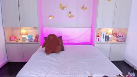 Snapshot of angelariverss chatting on March 1, 12:18 pm angelariverss online show from March 1, 12:18 pm