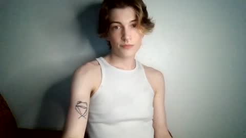 Snapshot of angelbabysaint chatting on July 27, 3:24 am Saint online show from July 27, 3:24 am