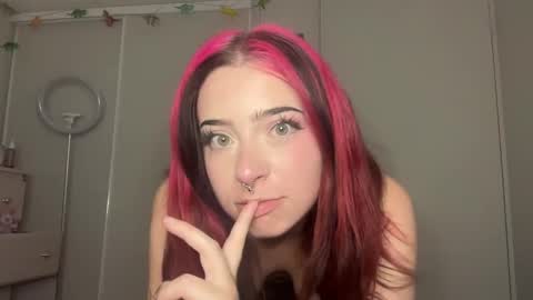 venellope888 online show from February 6, 7:35 am