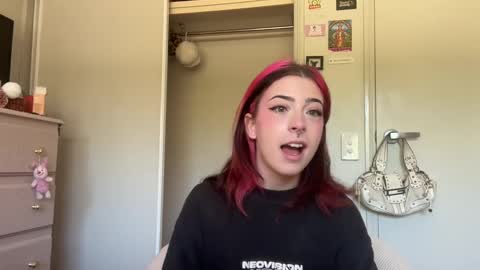 venellope888 online show from February 20, 3:01 am
