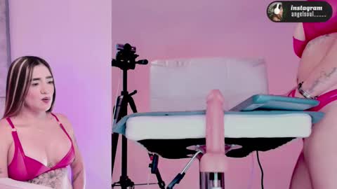 Snapshot of angelcb_ chatting on February 24, 12:25 pm angel online show from February 24, 12:25 pm