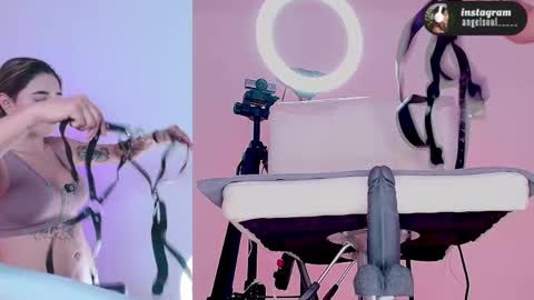 Snapshot of angelcb_ chatting on March 8, 8:18 am angel online show from March 8, 8:18 am