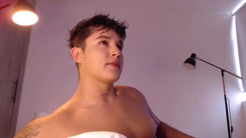 Angel online show from November 9, 7:12 pm