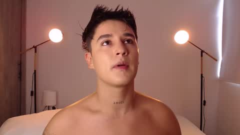 Angel online show from February 3, 7:30 pm