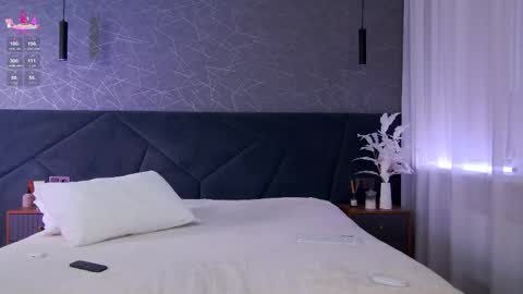 Snapshot of angelees_ chatting on December 1, 11:15 am Angelina online show from December 1, 11:15 am